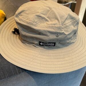 Columbia Men's Olive Green Outdoor Hat